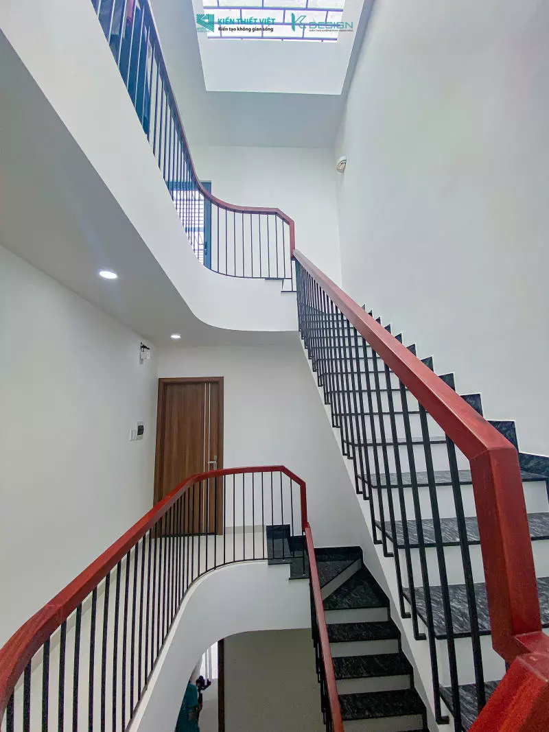 Thiết kế nội thất cầu thang nhà phố anh An quận Bình Tân