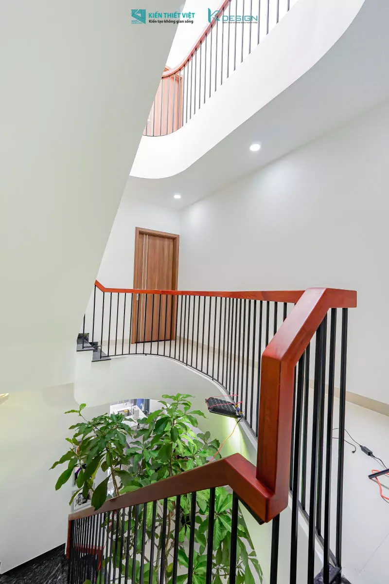 Thiết kế nội thất cầu thang nhà phố anh An quận Bình Tân