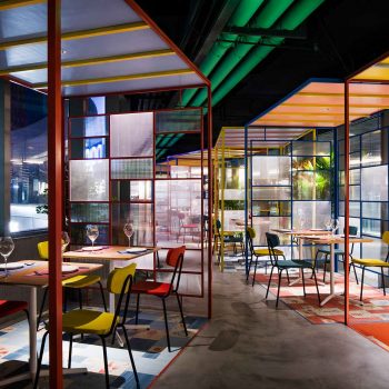 thiết kế nội thất nhà hàng theo phong cách color block