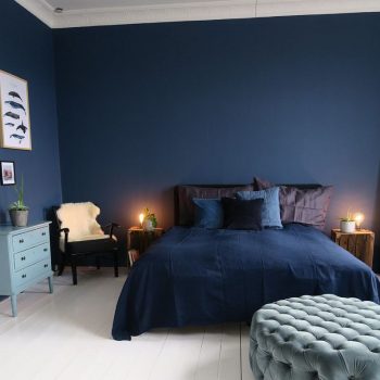 phòng ngủ màu xanh navy